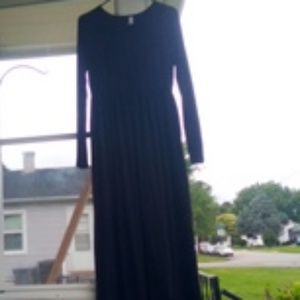 Black maxi dress
